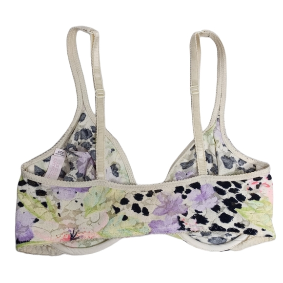 Victoria’s Secret Vintage Dainty Floral Lace Underwire Front Closure Bra - Picture 2 of 11